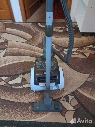 Пылесос philips