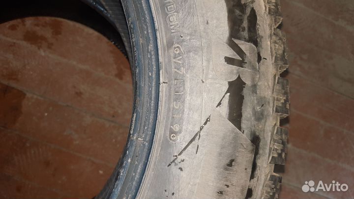 Bridgestone Ice Cruiser 7000S 215/60 R16