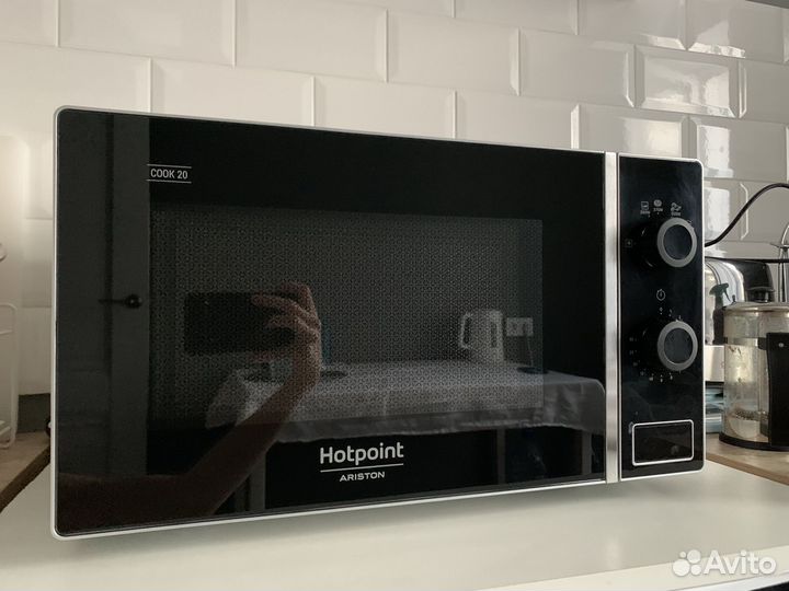 Микроволновая печь Hotpoint Ariston