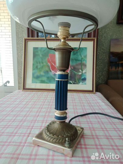 Лампа настольная