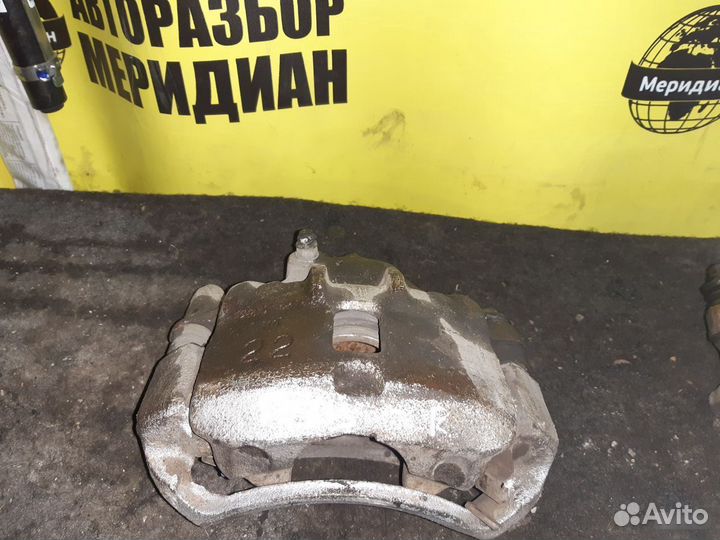 Суппорт передний Hyundai Getz v1.3 12v