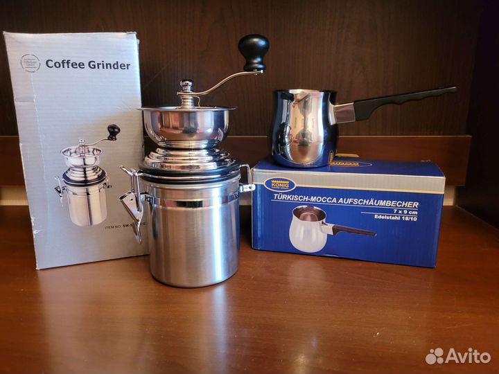 Кофемолка ручная и кофеварка