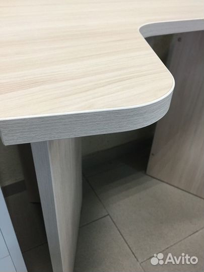 Стол письменный игровой