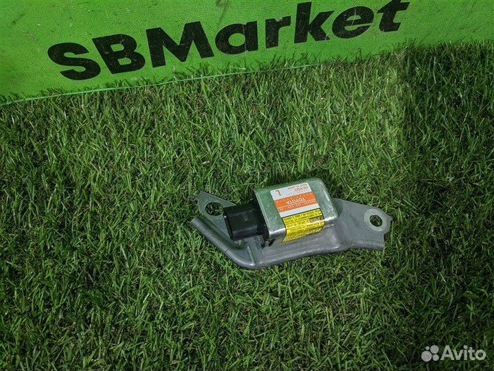 Датчик airbag задний левый Lexus Rx350 GSU30