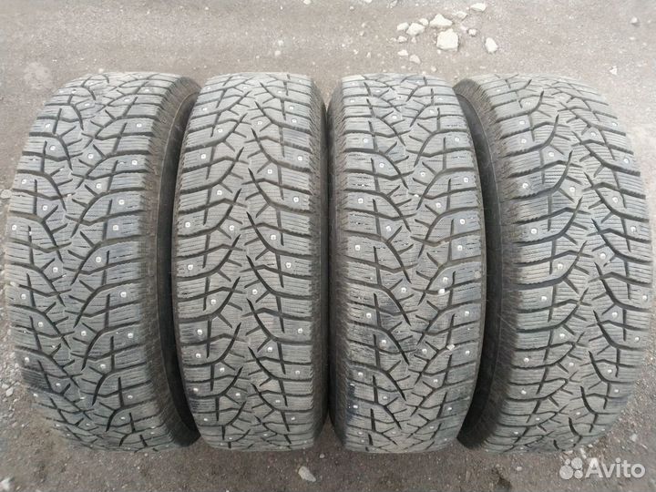 R15 Bridgestone Blizzak Spike-02 185/65, PCD 4x100 DIA 54.1