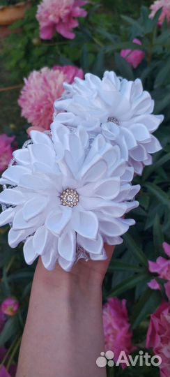 Белые бантики