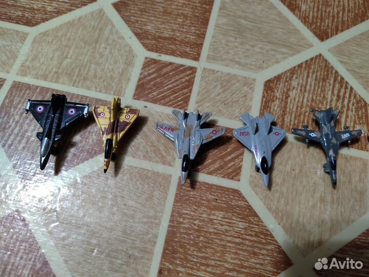 Модели самолётов игрушка, железные