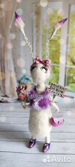 Интерьерный тараканчик. Вязаные игрушки