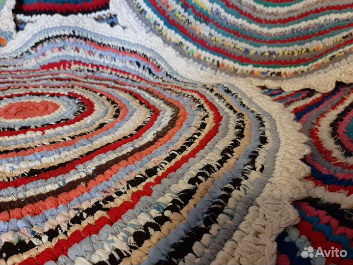 Коврик ручной работы