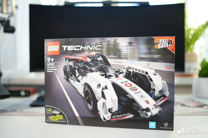 Lego Technic Formula E Porsche 99X Electric 42137