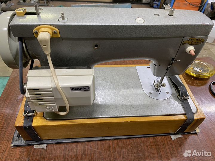 Швейная машинка чайка 142м с электроприводом