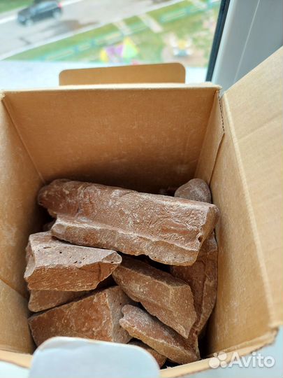 Сургуч, куски