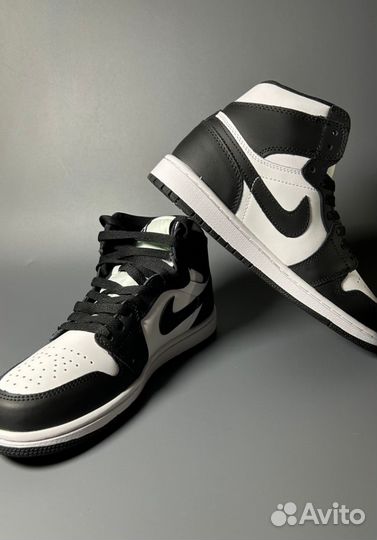 Кроссовки Nike Air Jordan 1 Black White Люкс