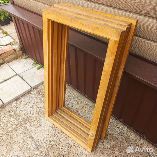 Деревянная оконная рама новая