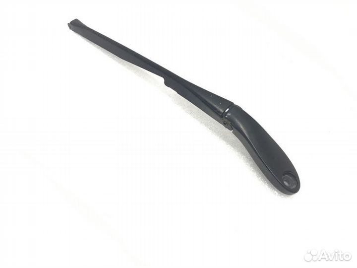 Поводок стеклоочистителя передний левый Audi A8 D3