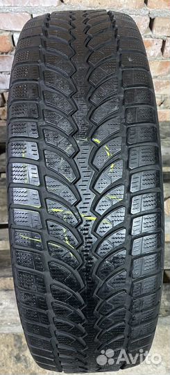 Bridgestone Blizzak LM-80 215/70 R16