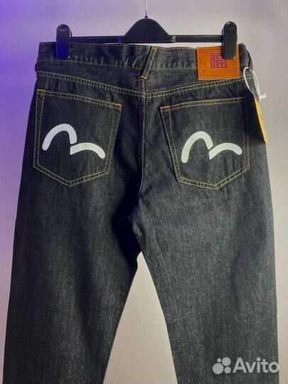 Джинсы Evisu белые галочки на руках