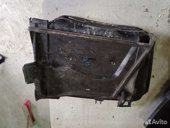 Корпус салонного фильтра bmw 5 e39 бмв 5 е39