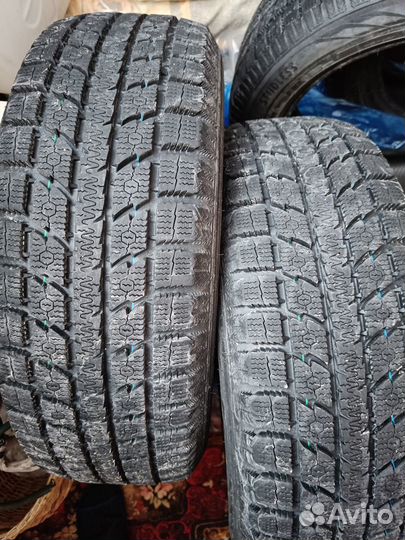 Toyo Observe GSi-5 225/60 R18 100Q