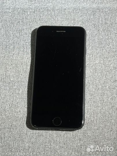 iPhone SE (2020), 64 ГБ