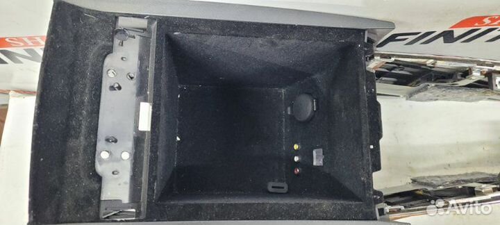 Тоннель подлокотника Infiniti Qx70 S51 2014