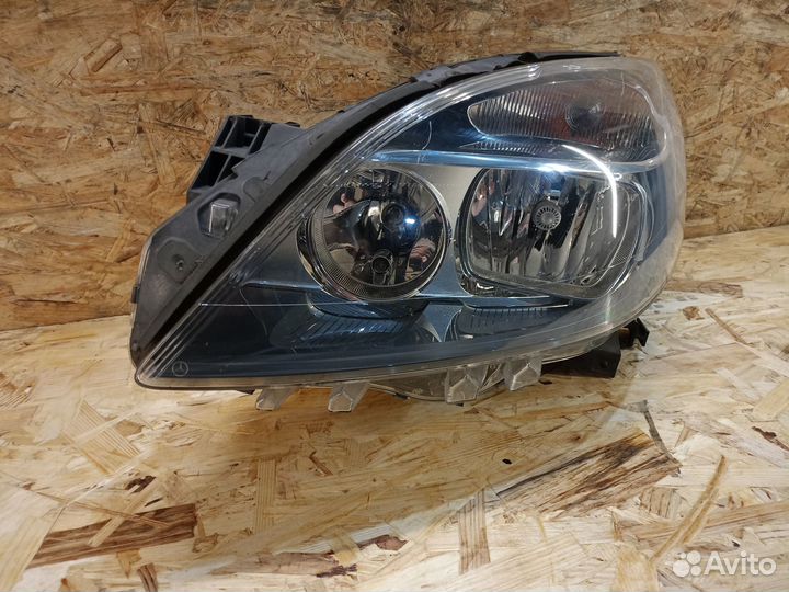 Фара левая галоген Mercedes Benz B-class W246