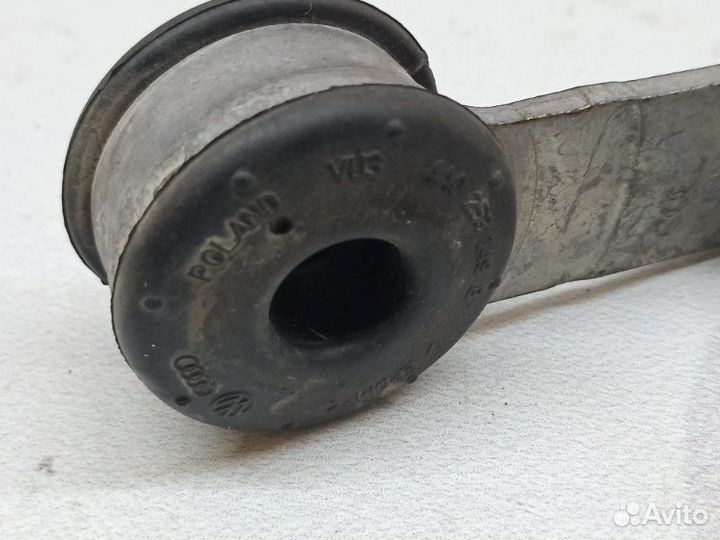 Кронштейн глушителя Audi A4 B8 cdhb 2013