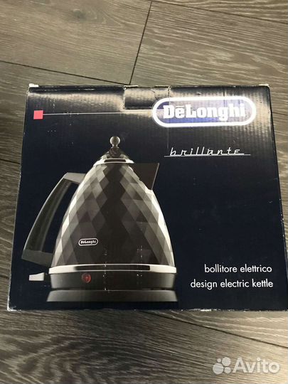 Чайник электрический Delonghi Brillante KBJ 2001.B