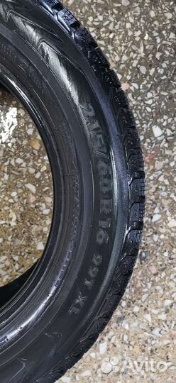 Nokian Tyres Hakkapeliitta 5 215/60 R16