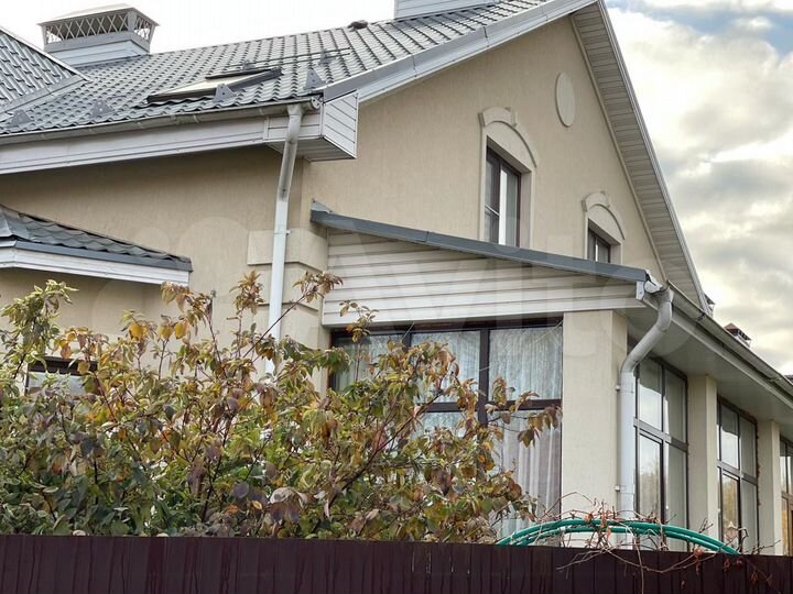 Дом 255 м² на участке 15 сот.