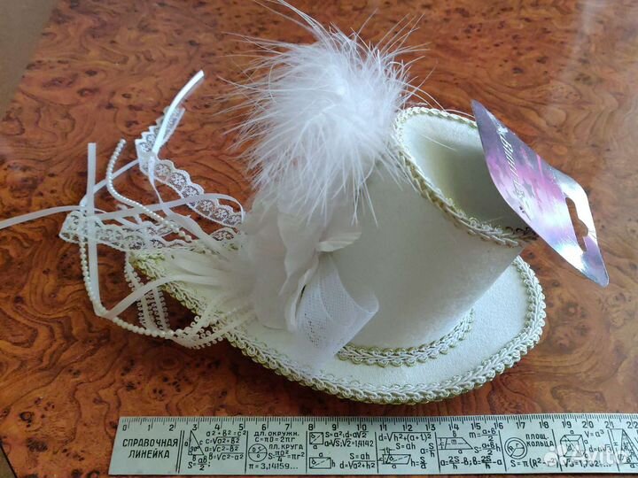 Украшение для волос на свадьбу шляпка