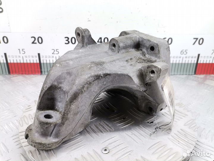 Кронштейн двигателя Mercedes-Benz Sprinter