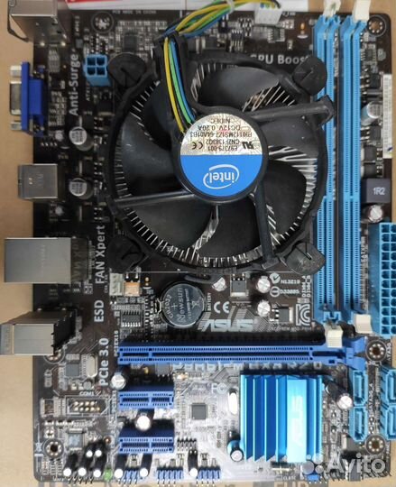 Материнская плата с процессором