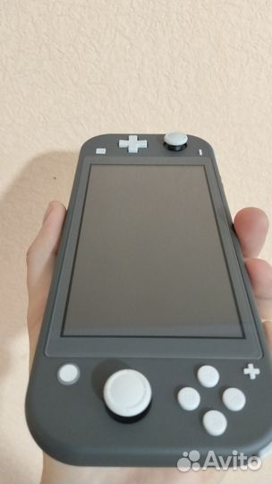 Nintendo switch lite как новая