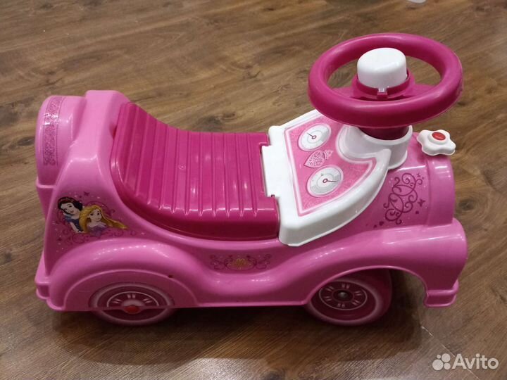 Машинка каталка толокар