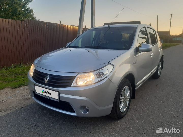 Renault Sandero, 2012