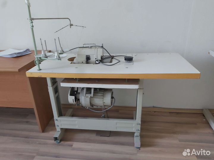 Оверлок промышленный Typical GN794