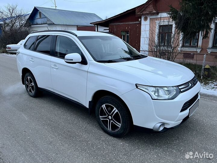 Mitsubishi Outlander 2.4 CVT, 2012, 230 398 км