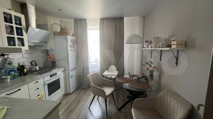 2-к. квартира, 50 м², 8/9 эт.