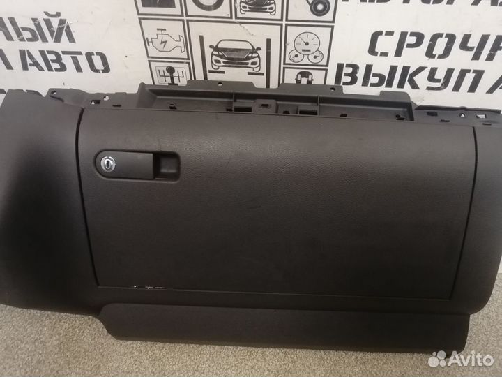 Бардачок для VW Touareg