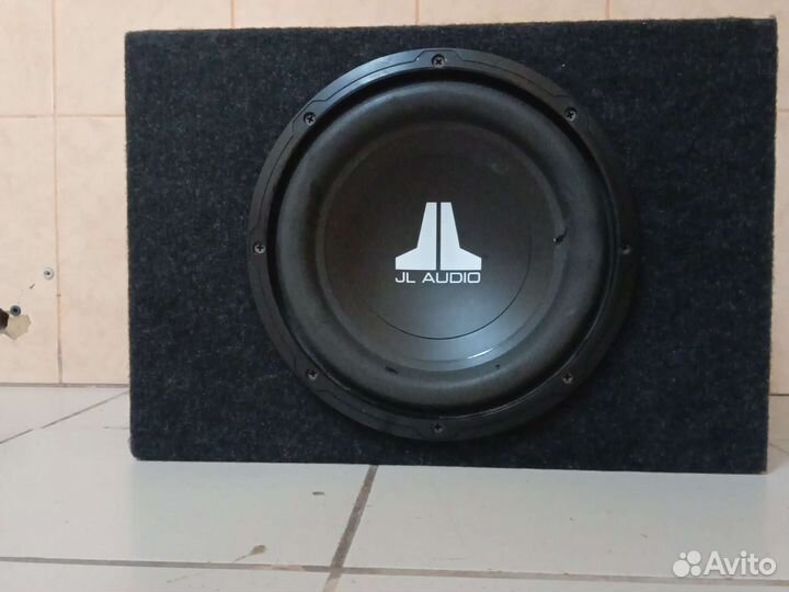 Автомобильный сабвуфер JL Audio