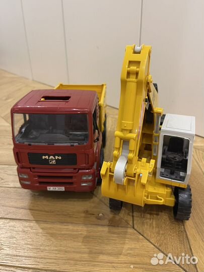 Bruder набор самосвал и колесный экскаватор