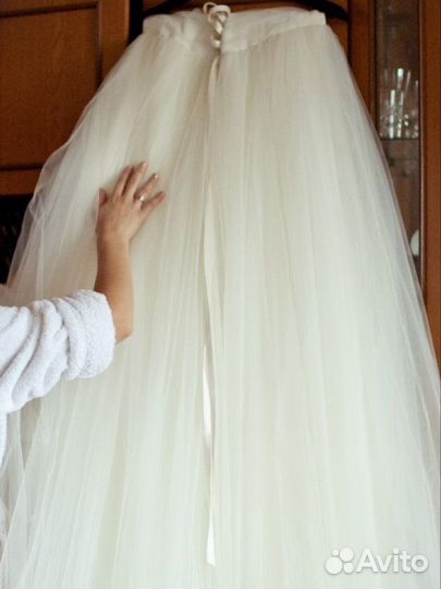 Свадебное платье 40 42 шлейф 1метр