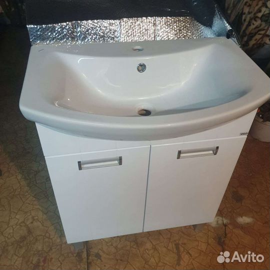 Тумба с раковиной для ванной бу