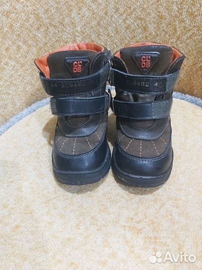 Продам детскую обувь