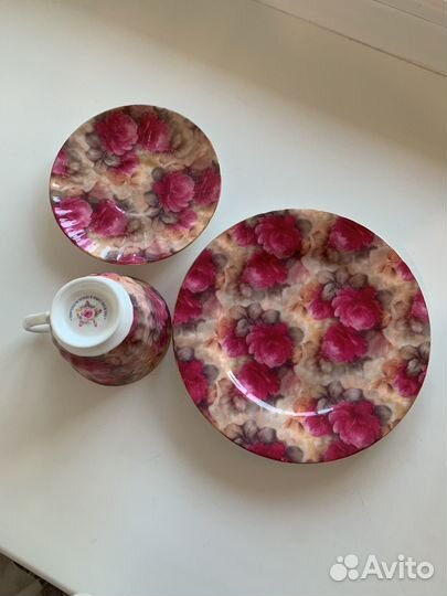 Чашка с блюдцем и тарелочкой для торта. англия