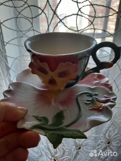 Чашка с Виолой