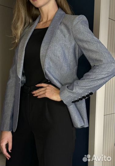 Продаю женский пиджак Burberry