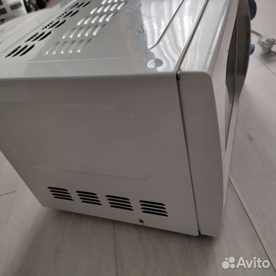 Микроволновая печь hyundai