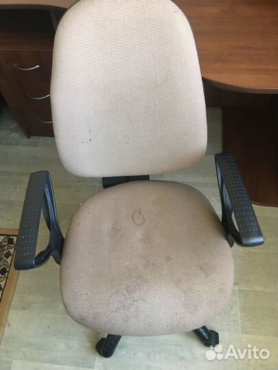 Компьютерный стол и стеллаж